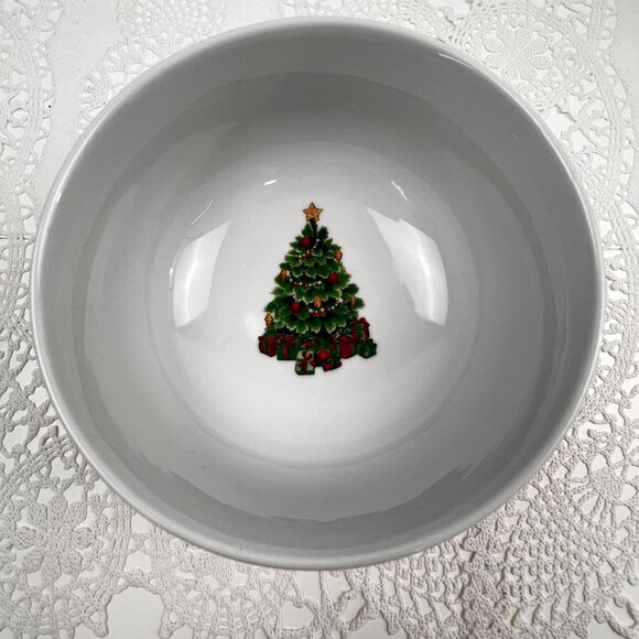 Pfaltzgraff "Christmas Day" Holiday Cereal Soup Bowls Set Of 4 Tree Holly Design - Picture 3 of 9